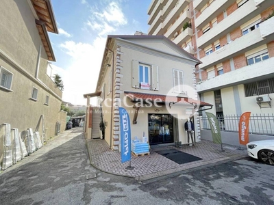 Ufficio in vendita a Seravezza via Fortunato Federigi Traversa C,, 55047