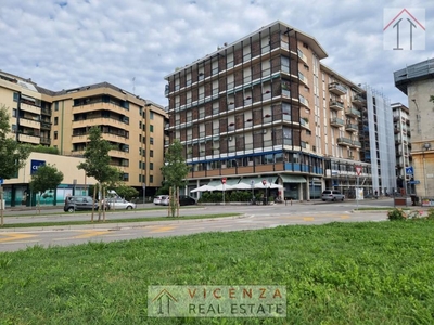 Ufficio in vendita a Vicenza via Battaglione Monte Berico, 42