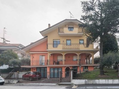 Appartamento con terrazzo a Riccione