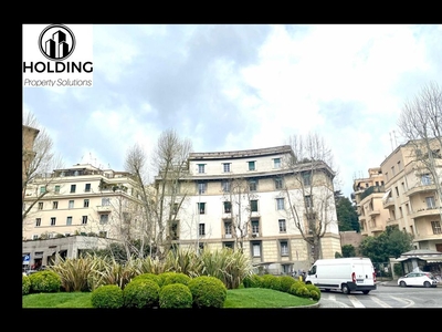 Appartamento di lusso di 140 m² in vendita VIA DOMENICO CASSINI, Roma, Lazio