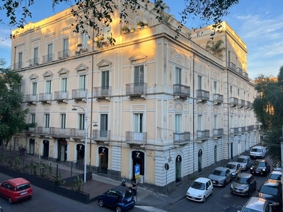 Prestigioso appartamento in vendita Via Etnea, 221, Catania, Sicilia