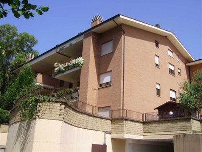 Appartamento in Affitto ad Velletri - 490 Euro