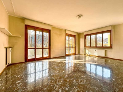 Appartamento in Vendita ad Borgosesia - 129000 Euro
