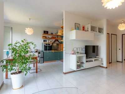 Appartamento in Vendita ad Como - 268000 Euro