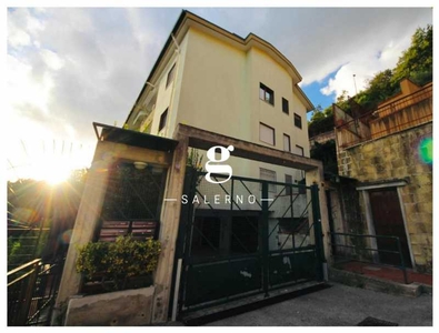 Appartamento in Vendita ad Salerno - 560000 Euro
