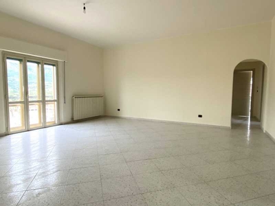Appartamento in Vendita ad Squillace - 99000 Euro
