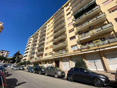Appartamento in Vendita in Via Francesco de Sanctis 28 a Palermo