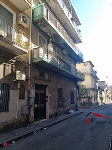 Appartamento in Vendita in Via Salvo D'Acquisto a Catania