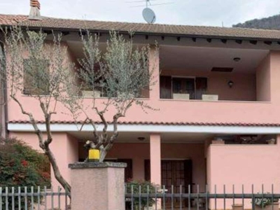 Appartamento in Via Giuseppe Garibaldi 21, Provaglio d'Iseo, 5 locali