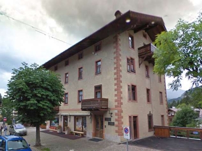 Appartamento in Via Roma, Cortina d'Ampezzo, 5 locali, 122 m²
