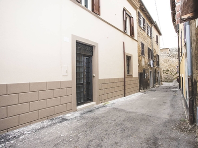 Bilocale in vendita, Tarquinia centro storico