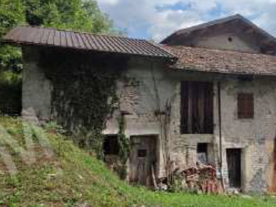 casa in vendita a Seren del Grappa