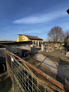 Casa indipendente a Isola Sant'Antonio, 5 locali, 1 bagno, 110 m²