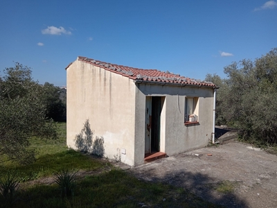 Casa indipendente con giardino a Canicattini Bagni