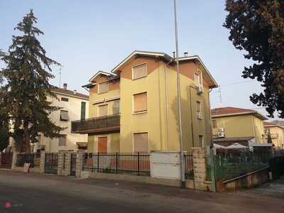 Casa indipendente in Vendita in Via De Santics 17 a Parma