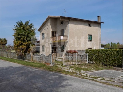 Casa Indipendente in Via Cesare Battisti, 146, Concordia Sagittaria (VE)