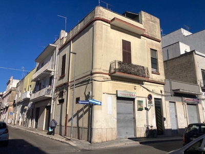 Casa indipendente in Via Fulvia 52, Brindisi, 1 bagno, 120 m²