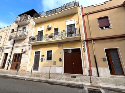 Casa indipendente in Via Vittorio Veneto 18, Brindisi, 3 locali