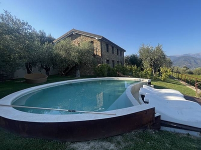 Casa per 8 persone a Dolceacqua