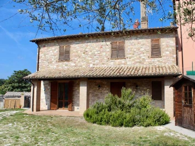 Casa Semi indipendente in Vendita ad Assisi - 140000 Euro
