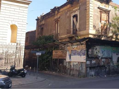 edificio-stabile-palazzo in Vendita ad Catania - 150000 Euro