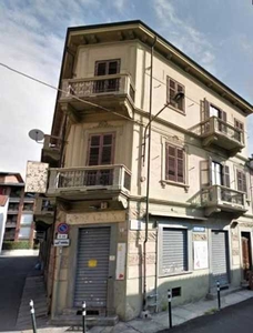 Edificio-Stabile-Palazzo in Vendita ad Moncalieri - 675000 Euro