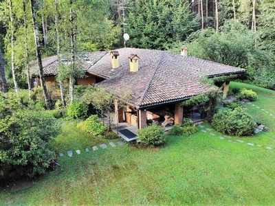 Esclusiva villa in vendita Appiano Gentile, Italia