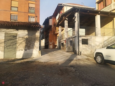 Garage/Posto auto in Vendita in Via Polveriera 1 a Nichelino