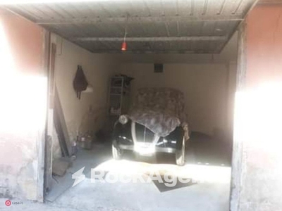 Garage/Posto auto in Vendita in Via San Pietro 3 a Scafati