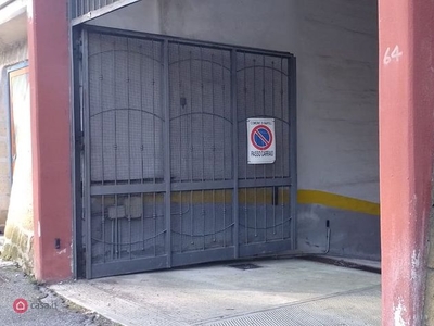 Garage/Posto auto in Vendita in Via Sergio Pansini 80 a Napoli