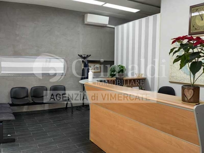 Ufficio in Affitto ad Cologno Monzese - 1250 Euro