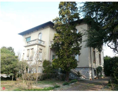 Palazzo in Vendita in Via Bruno Buozzi 12 a Varese