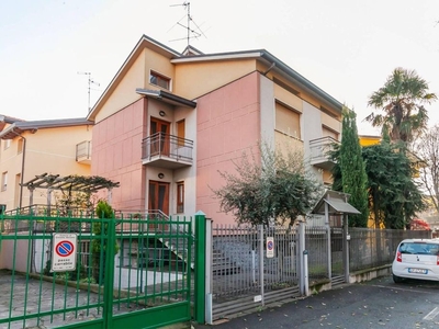 Prestigiosa casa di 327 mq in vendita Via Tito Speri, 37, Cinisello Balsamo, Lombardia
