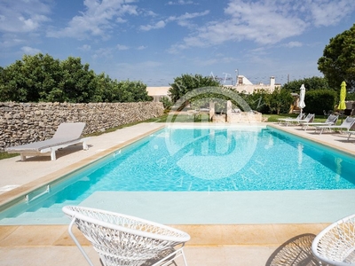 Prestigiosa villa di 456 mq in vendita, Alezio, Puglia