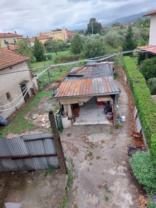 Quadrilocale abitabile in zona Palvotrisia a Castelnuovo Magra