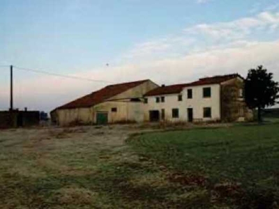 Rustico-Casale-Corte in Vendita ad Castelguglielmo - 24000 Euro