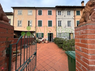 Rustico/Casale in Vendita in Via di Sant'Alessio a Lucca