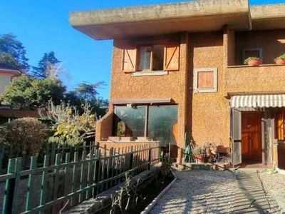 Villa a Schiera in Affitto ad Grottaferrata - 1200 Euro