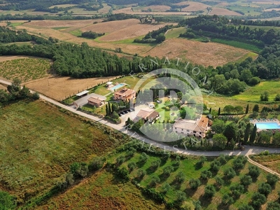 Prestigiosa villa di 1050 mq in vendita, Peccioli, Toscana