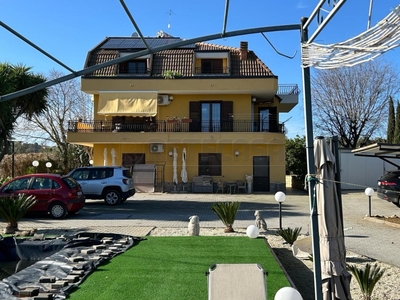 Villa in C/da niscima, Caltanissetta, 9 locali, 4 bagni, 315 m²