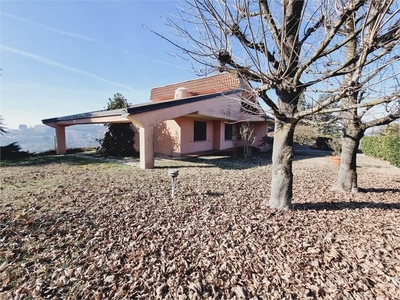 Villa in collina comoda ai servizi