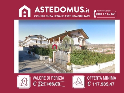 Villa in Contrada Serroni, Avellino, 7 locali, 2 bagni, 259 m²