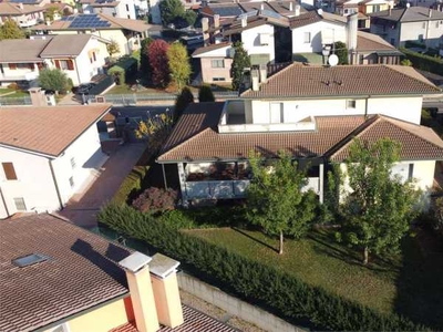 villa in Vendita ad Bovolone - 395000 Euro