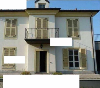 Villa in Vendita ad Canelli - 185250 Euro