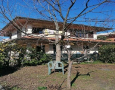 Villa in Vendita ad Massa - 260046 Euro