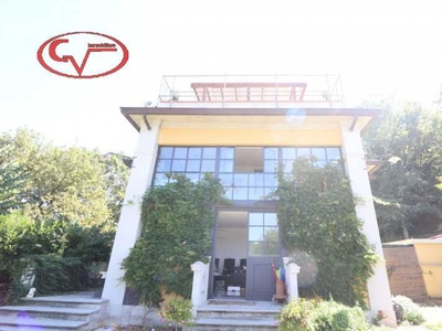 Villa in Vendita ad Montevarchi - 500000 Euro