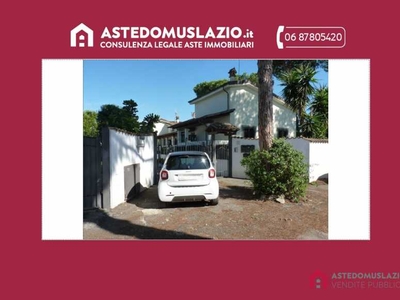 Villa in Vendita ad Roma - 82500 Euro