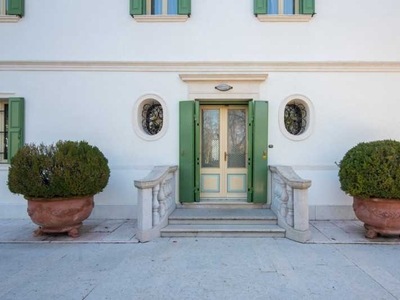 Villa in Vendita ad Treviso - 5600000 Euro
