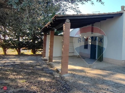 Villa in Vendita in Contrada San Nicolò Le Canne a Caltagirone