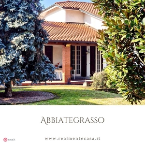 Villa in Vendita in Via galileo galilei a Abbiategrasso